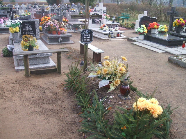 Grób Bernard Łukaszek